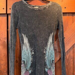 Graphic Washed Black Shirt with Angel Wings and Crown